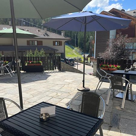 Hotel Alle Tre Baite 산타카테리나발루프바 외부 사진