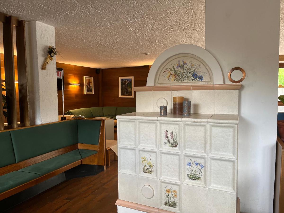 Hotel Alle Tre Baite 산타카테리나발루프바 외부 사진