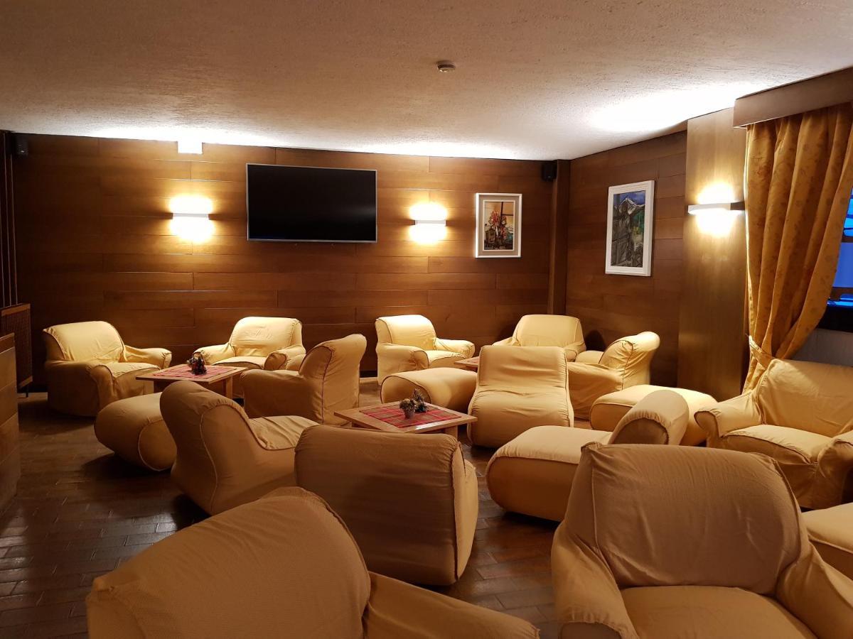 Hotel Alle Tre Baite 산타카테리나발루프바 외부 사진