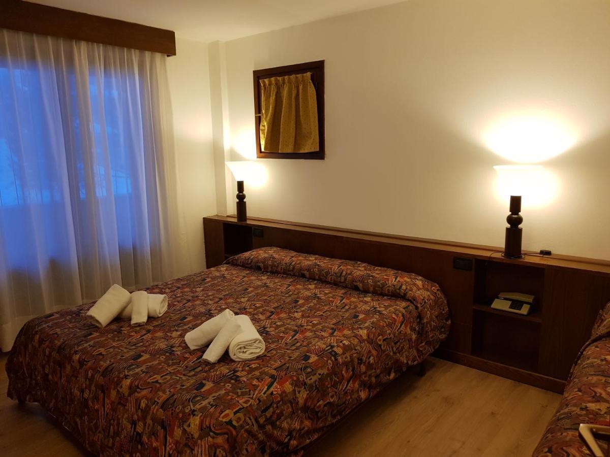 Hotel Alle Tre Baite 산타카테리나발루프바 외부 사진