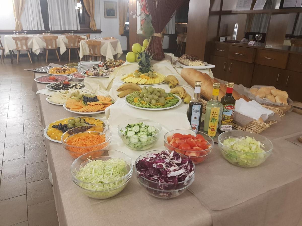 Hotel Alle Tre Baite 산타카테리나발루프바 외부 사진