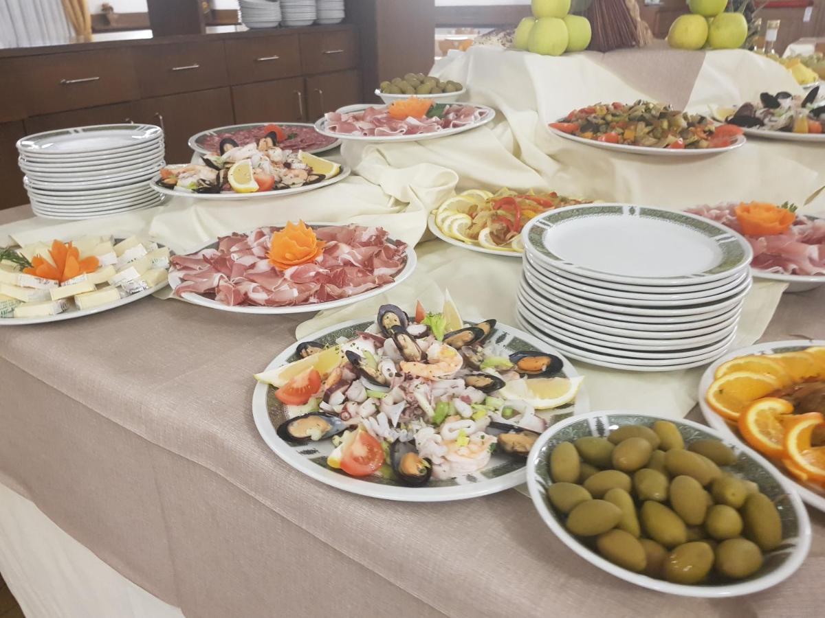 Hotel Alle Tre Baite 산타카테리나발루프바 외부 사진