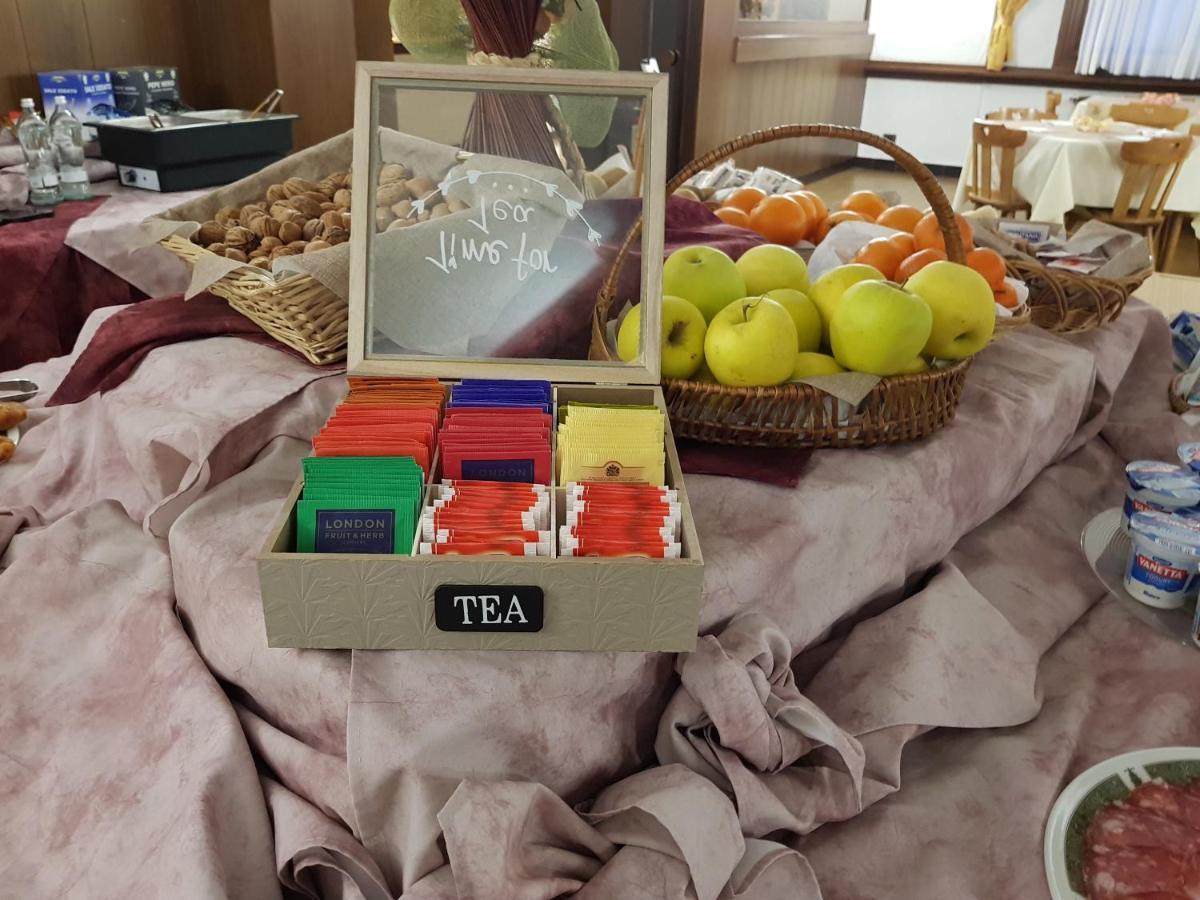 Hotel Alle Tre Baite 산타카테리나발루프바 외부 사진