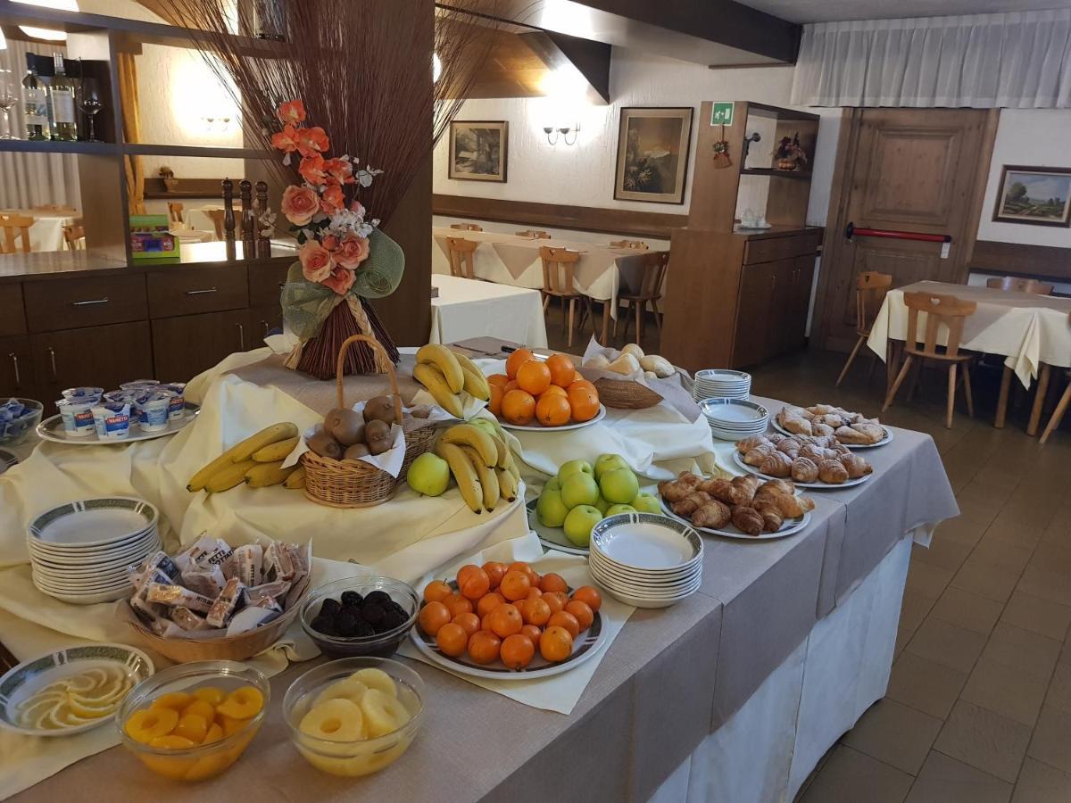 Hotel Alle Tre Baite 산타카테리나발루프바 외부 사진