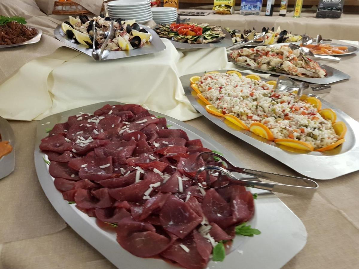 Hotel Alle Tre Baite 산타카테리나발루프바 외부 사진
